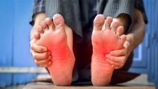 Nóng rát bàn chân, đường huyết cao phải xử trí thế nào?