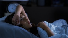 Cách cải thiện giấc ngủ cho người bệnh đa xơ cứng
