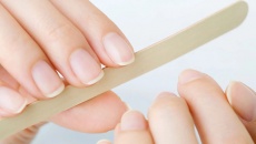 Những biểu hiện bất thường ở móng tay không nên chủ quan