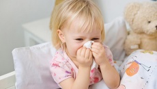 Trẻ mắc viêm mũi dị ứng và hen suyễn cùng lúc nguy hiểm thế nào?