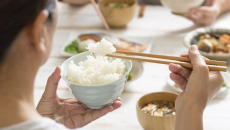 Ăn cơm có làm bạn thêm “béo bụng”?