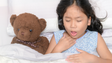 Cách điều trị và chăm sóc trẻ bị viêm họng tại nhà