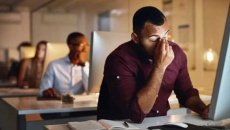 Ngồi nhiều độc hại chẳng kém gì hút thuốc