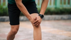 Viêm khớp đầu gối phải chăm sóc thế nào?