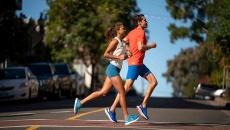 Các vận động viên giàu kinh nghiệm phục hồi như thế nào sau giải chạy marathon?