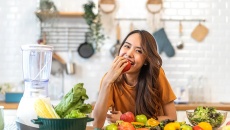 Ăn uống thế nào để đẩy lùi stress?