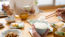 Ăn trong chánh niệm thế nào để giảm cân?