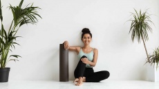 4 động tác Pilates dễ tập tại nhà chỉ với một bức tường