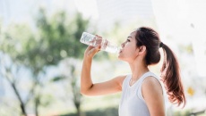 7 dưỡng chất cần bổ sung trong mùa Hè