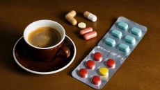 Uống cà phê cần coi chừng tương tác với thuốc