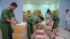 Triệt phá đường dây sản xuất 12 tấn kem trộn, mỹ phẩm giả