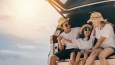 Đảm bảo sức khỏe khi tự lái xe du lịch Hè này