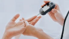 Đường huyết trên 7mmol/L, chẩn đoán tăng nồng độ glucose R73 là sao?
