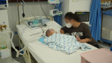 Bé trai 15 tháng tuổi suy hô hấp nặng vì uống nhầm tinh dầu đuổi muỗi