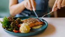 4 thực phẩm giúp giảm cholesterol một cách tự nhiên