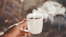 Có phải đồ uống nóng gây ung thư thực quản?
