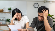 Áp lực tài chính khiến giấc ngủ kém chất lượng