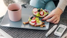 Đường huyết sau ăn 2 giờ chỉ 4,5mmol/L có thấp quá không?