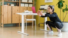 Tập thể dục bao nhiêu phút để giảm tác hại do ngồi nhiều?