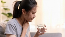 5 thói quen khiến bạn đau họng và cách cải thiện