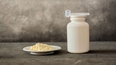 Sự thật về trào lưu sử dụng sữa non để bồi bổ sức khỏe