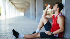 Lạm dụng thực phẩm bổ sung pre-workout khiến người trẻ thiếu ngủ trầm trọng