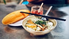 Thời điểm ăn sáng an toàn cho người mỡ máu cao