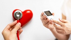 Hẹp mạch vành 66% kèm đái tháo đường xử trí thế nào?