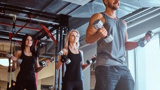 Hoạt động thể chất giúp giảm căng thẳng ở tuổi trung niên