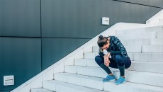 Tại sao bạn bị hụt hơi, tim đập nhanh khi leo cầu thang?