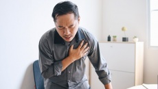 Tim thỉnh thoảng “khựng” lại một nhịp rồi đập mạnh hơn có đáng lo?