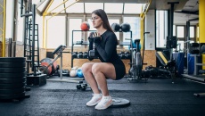 Biến thể squat giúp bạn có cơ đùi mạnh mẽ