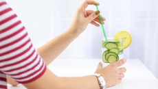 Người bệnh đái tháo đường nên uống gì để kiểm soát bệnh?