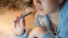 WHO: Trẻ em gái 13-15 tuổi ở Châu Âu có tỷ lệ hút thuốc nhiều nhất thế giới