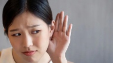 Nhận biết sớm dấu hiệu nghe kém 
