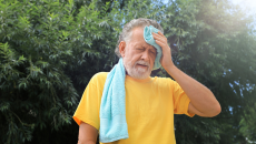 Nắng nóng: Nguy cơ bệnh lý với người cao tuổi