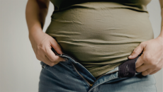 Giải mã hiện tượng dễ tăng cân ở phụ nữ sau mãn kinh