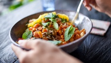 Chế độ ăn cho người bệnh đái tháo đường: Nên ăn và hạn chế gì?