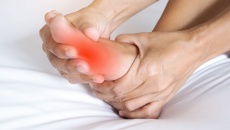 Nhận diện và đẩy lùi cơn gout cấp hiệu quả