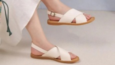 Bí quyết chọn sandal thoải mái cho mùa Hè