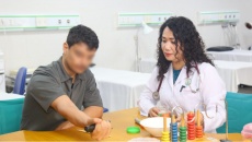 Người đàn ông Tunisia thoát nguy cơ cứng khớp sau tai nạn giao thông