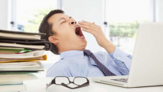 Buồn ngủ ban ngày có thể là dấu hiệu cảnh báo tăng huyết áp