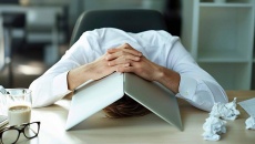 Cảnh báo mối liên hệ giữa burnout và suy nhược thần kinh