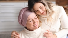 Nên làm gì khi gia đình có người mắc Ung thư vú?