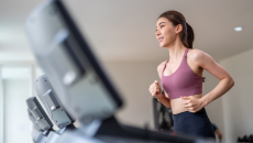 Đừng xem nhẹ lợi ích khi chạy bộ trong nhà