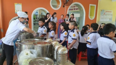Thủ tướng: Siết chặt an toàn thực phẩm trường học, công khai bữa ăn học sinh