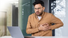 Tim bất ngờ đập dồn dập vài phút rồi tự hết là bị làm sao?