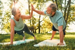 Plank 3 phút ở tuổi 100: Bí kíp tập luyện của cụ bà người Mỹ