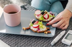 Đường huyết sau ăn 2 giờ chỉ 4,5mmol/L có thấp quá không?