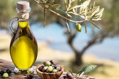 Dầu olive - bí quyết làm đẹp của cô dâu Italia